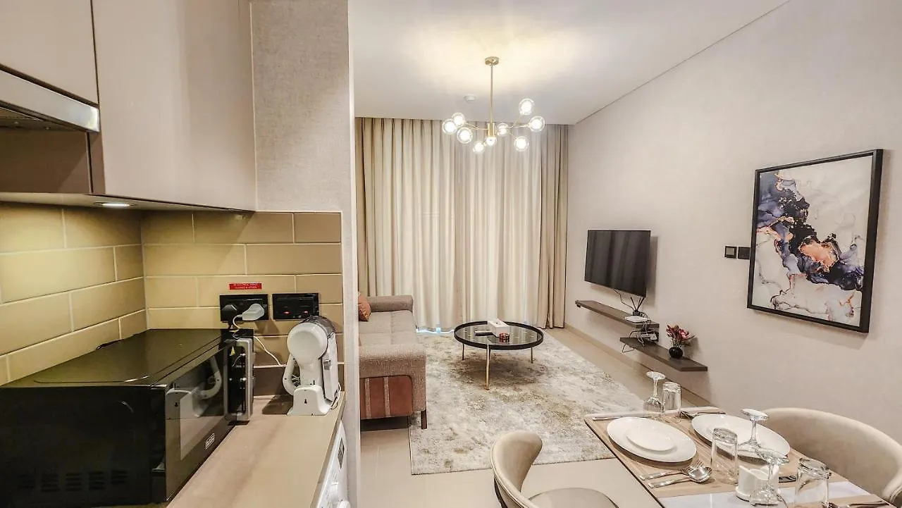 Stay By Latinem Luxury 2Br Holiday Home Cvr A208 Near Burj Khalifa Dubai Apartment
